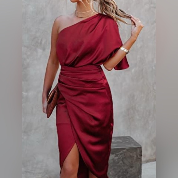 CUPSHE Women's Satin Backless One Shoulder Short Sleeve A-line Dress High Low - Picture 2 of 13